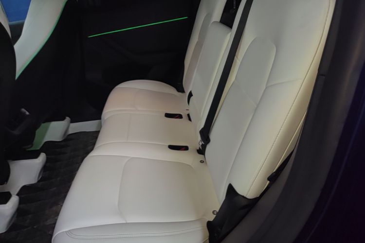 Tesla Model Y 2023 #17 Tesla Model Y 2023 car image #17