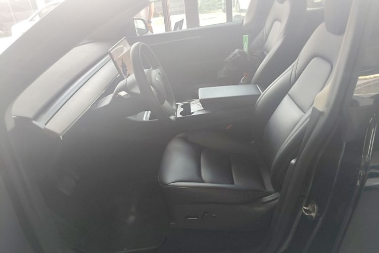 Tesla Model Y 2021 #15 Tesla Model Y 2021 car image #15