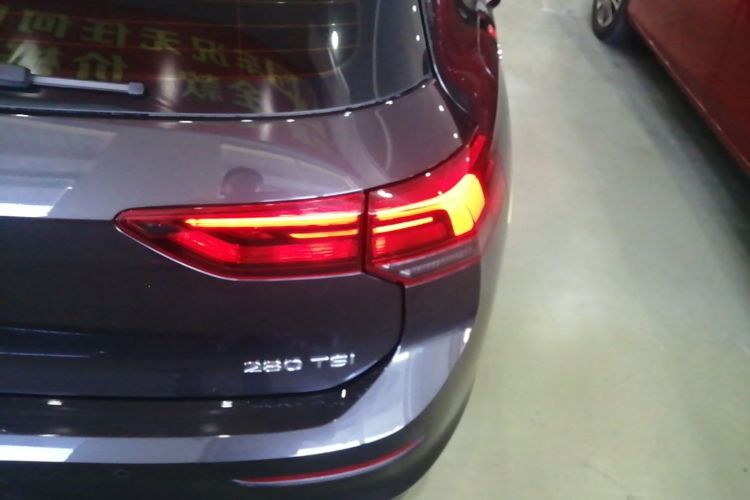 Volkswagen Golf 2024 car image #8