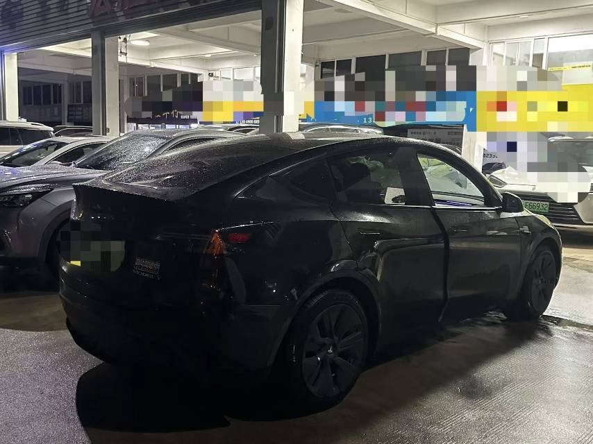 Tesla Model Y 2022 #5 Tesla Model Y 2022 car image #5