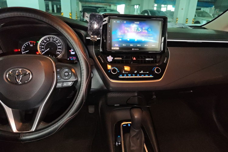 Toyota Corolla 2020 immagine di auto #11