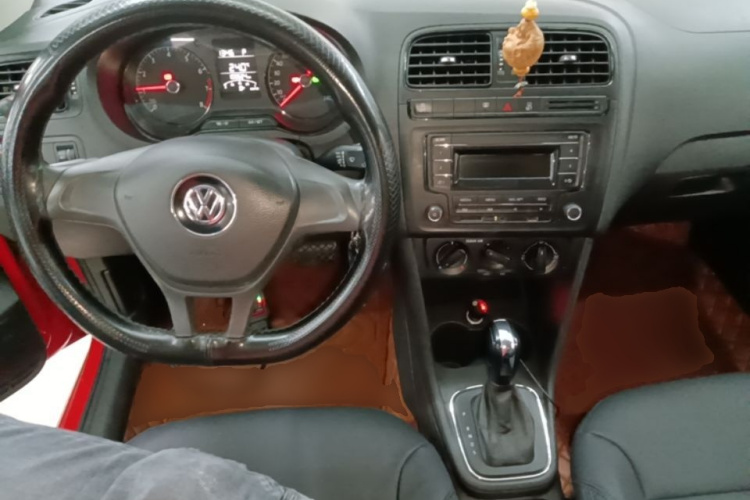 Volkswagen Polo 2019 car image #10