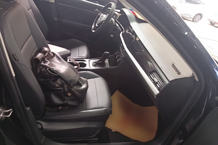 Volkswagen Lavida 2021 car image #24