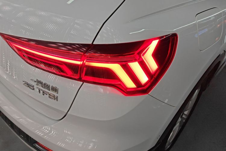 Audi Q3 2021 #8 Audi Q3 2021 car image #8