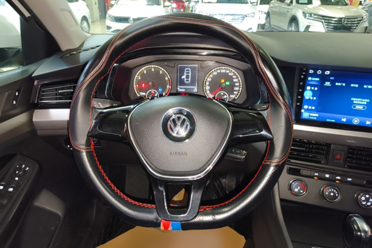 Volkswagen Bora 2019 #11 Volkswagen Bora 2019 car image #11