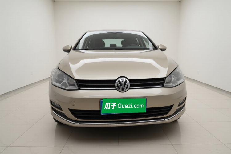 Volkswagen Golf 2017 car image #3