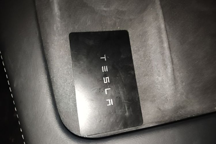 Tesla Model 3 2022 car image #13
