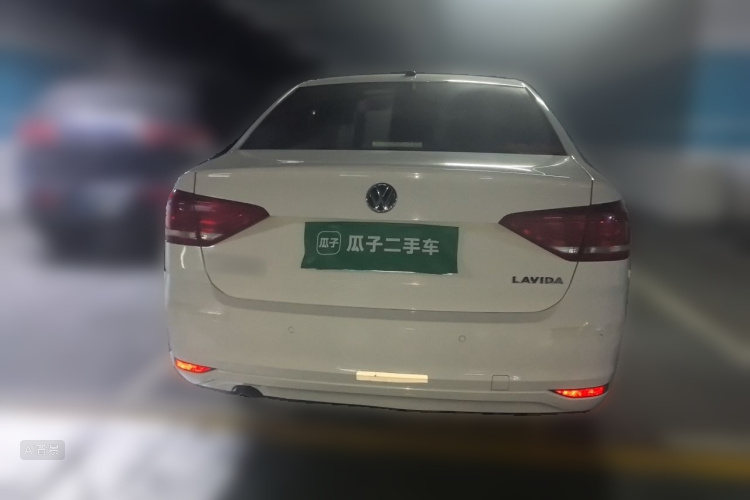 Volkswagen Lavida 2017 car image #6