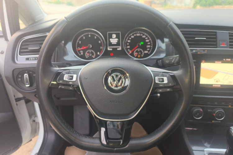 Volkswagen Golf 2020 #11 Volkswagen Golf 2020 car image #11