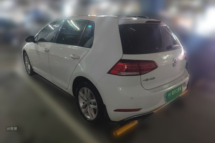 Volkswagen Golf 2019 car image #5