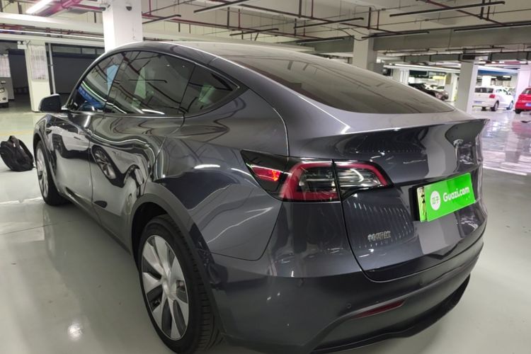 Tesla Model Y 2022 #5 Tesla Model Y 2022 car image #5
