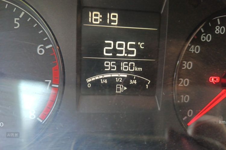 Volkswagen Polo 2015 car image #14