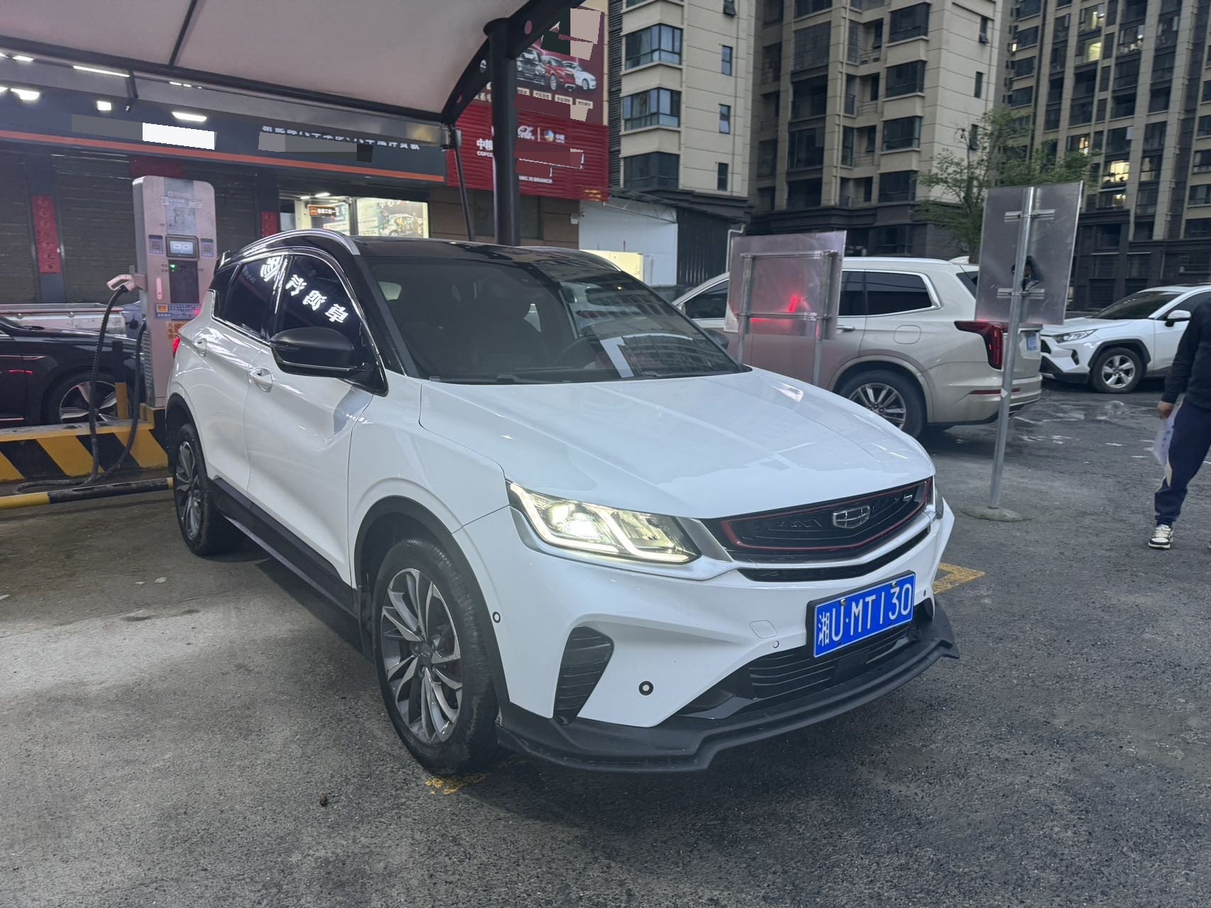 GEELY Coolray 2020 imagen de coche #3