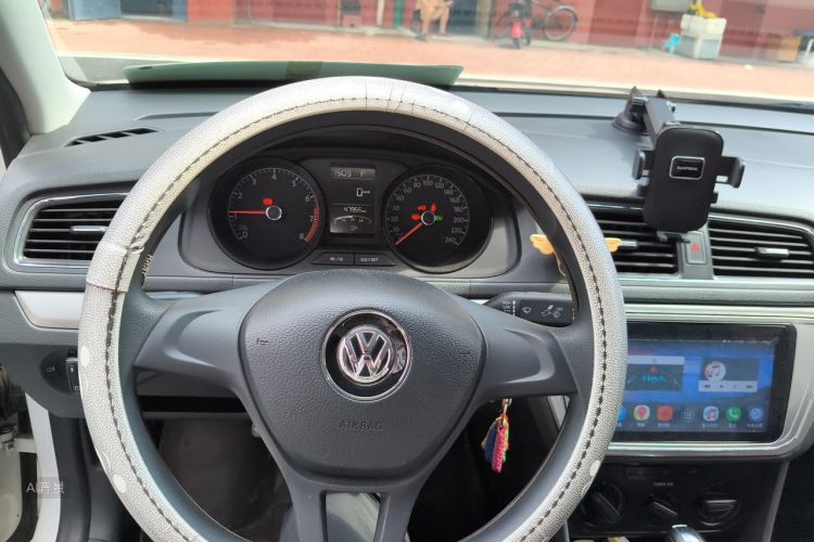 Volkswagen Lavida 2018 car image #12