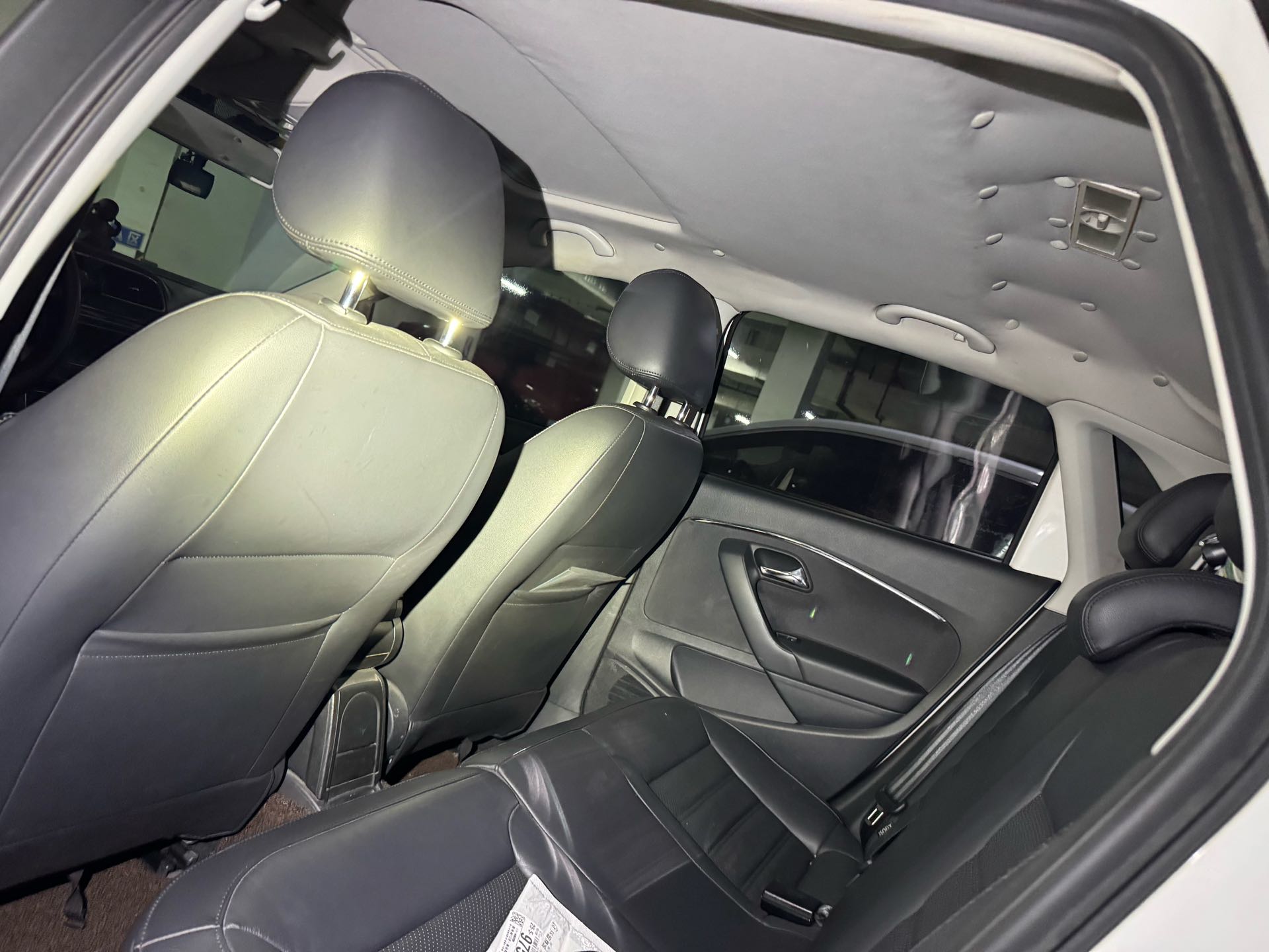 Volkswagen Polo 2015 car image #3