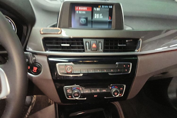 BMW X1 2019 #13 BMW X1 2019 car image #13