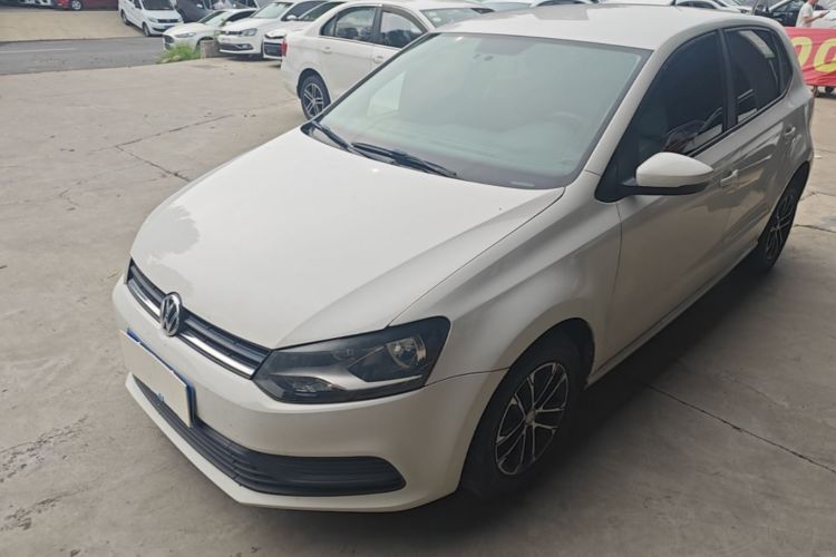 Volkswagen Polo 2017 car image #2