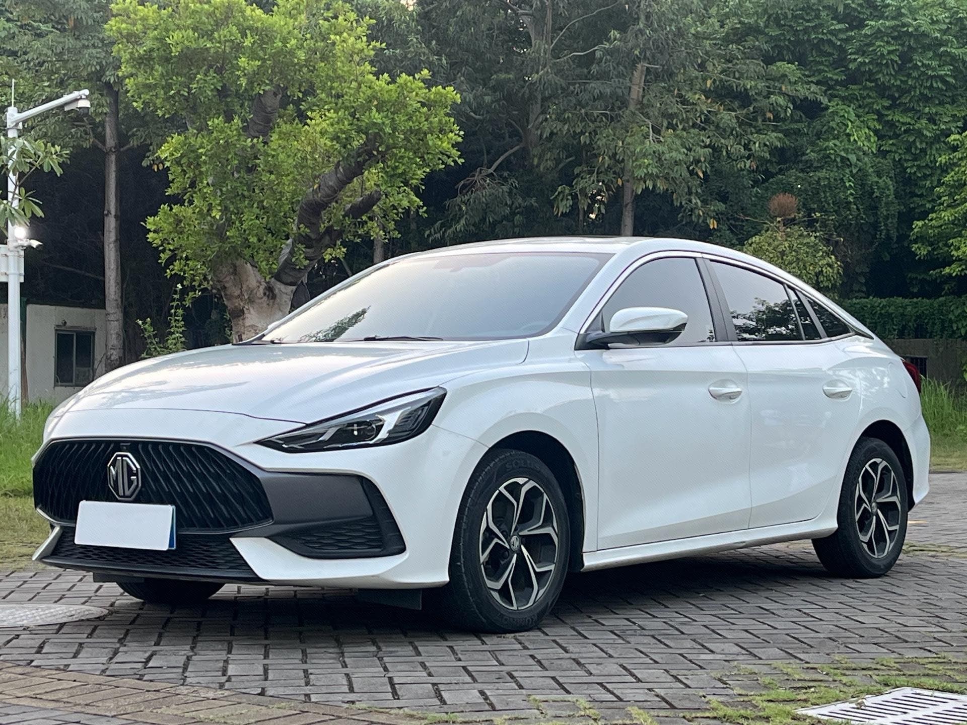MG 5 2023 immagine di auto 