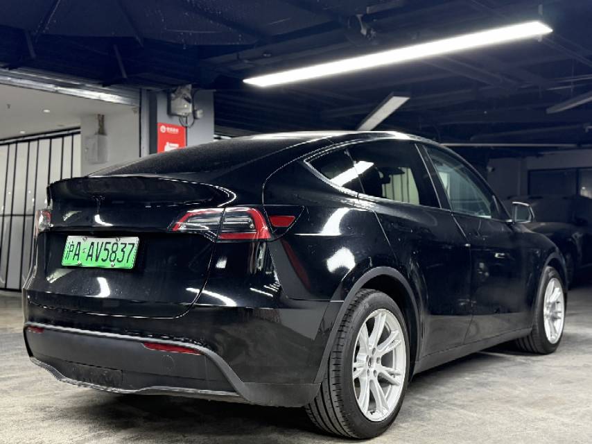 Tesla Model Y 2022 #6 Tesla Model Y 2022 car image #6
