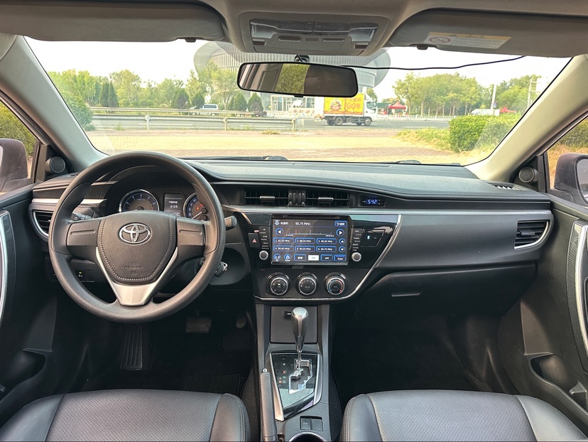 Toyota Corolla 2015 car image #9