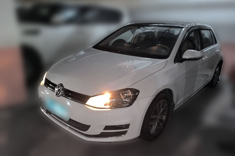 Volkswagen Golf 2016 car image #2