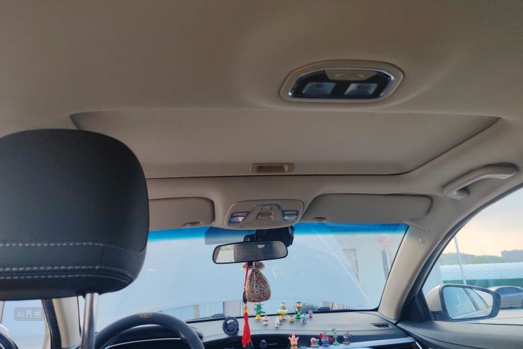 GEELY Emgrand 2018 imagen de coche #20