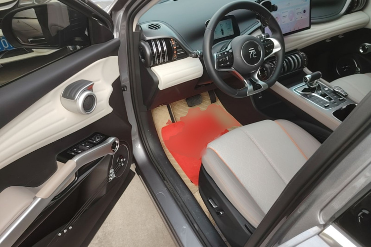 BYD Yuan Plus 2025 immagine di auto #16