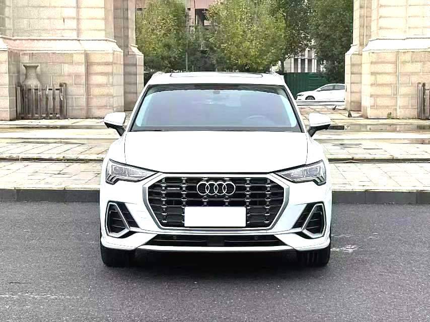 Audi Q3 2024 #2 Audi Q3 2024 صورة سيارة #2