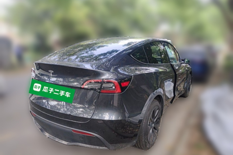 Tesla Model Y 2024 #5 Tesla Model Y 2024 immagine di auto #5