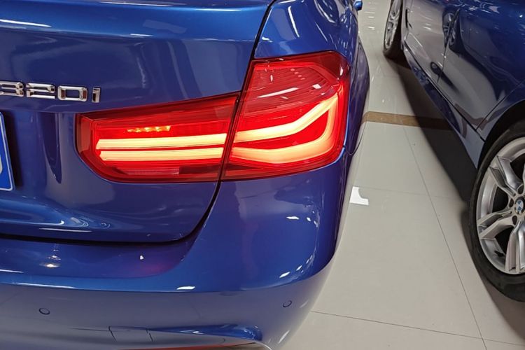 BMW 3 Series 2017 #8 BMW 3 Series 2017 car image #8