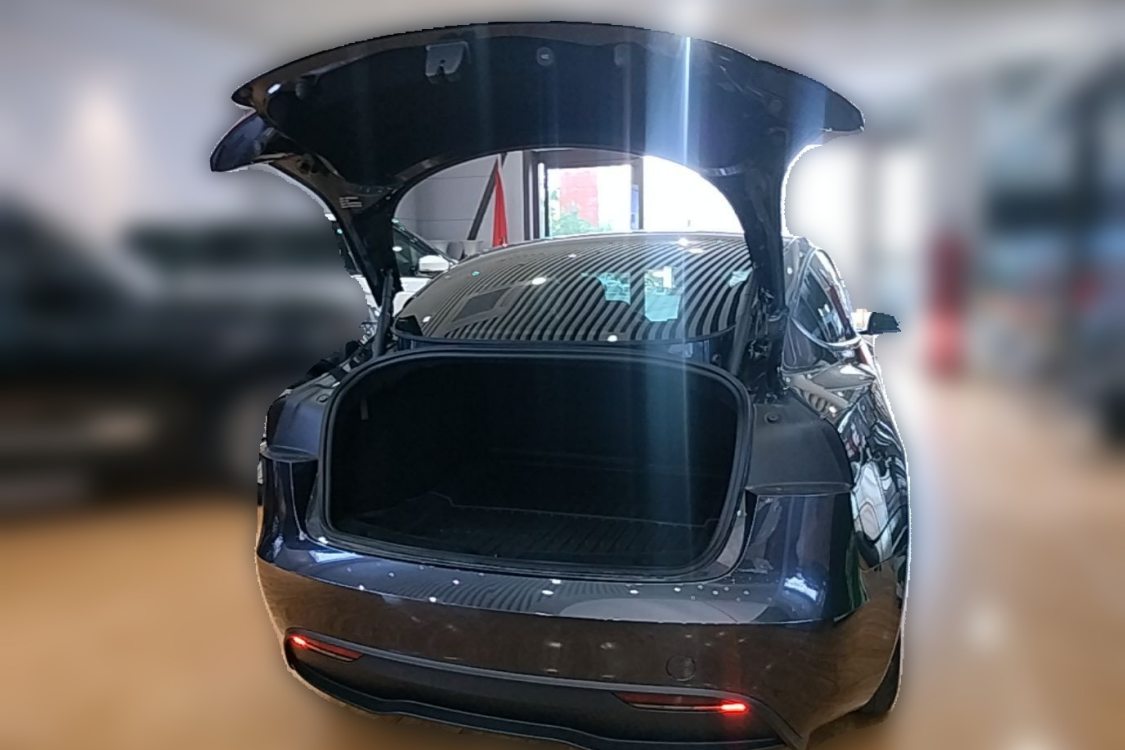 Tesla Model 3 2024 car image #5