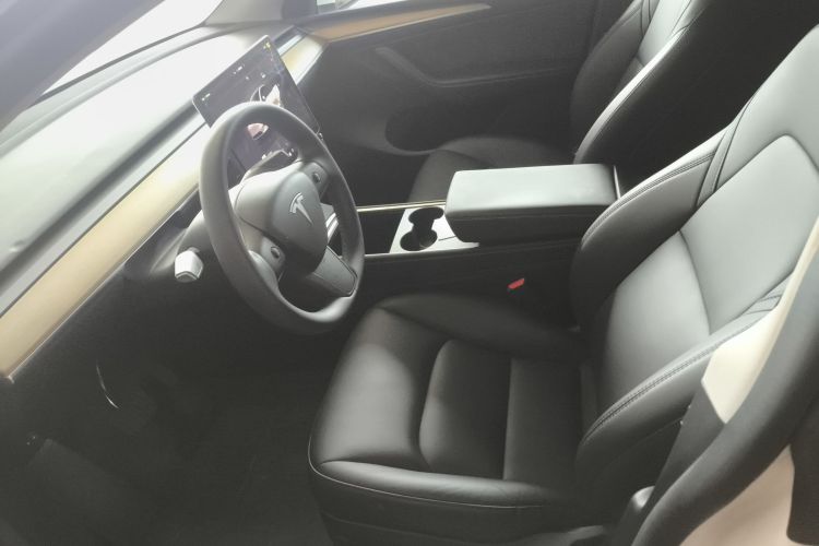 Tesla Model Y 2023 #15 Tesla Model Y 2023 car image #15