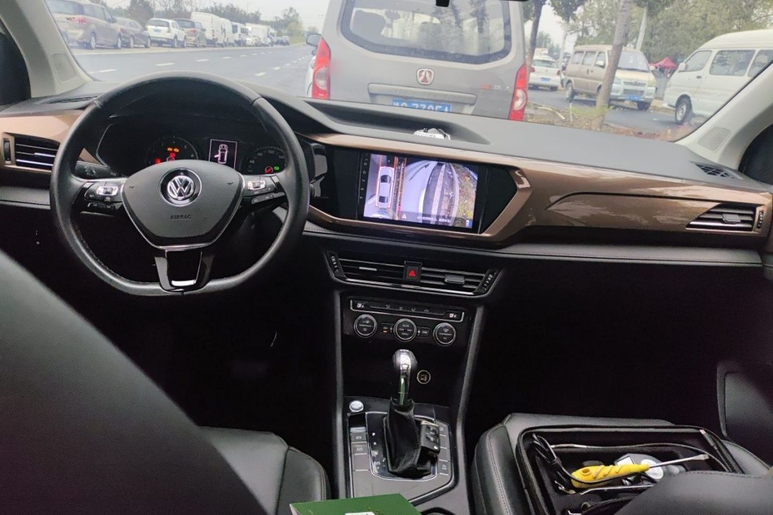 Volkswagen Tharu 2019 car image #21