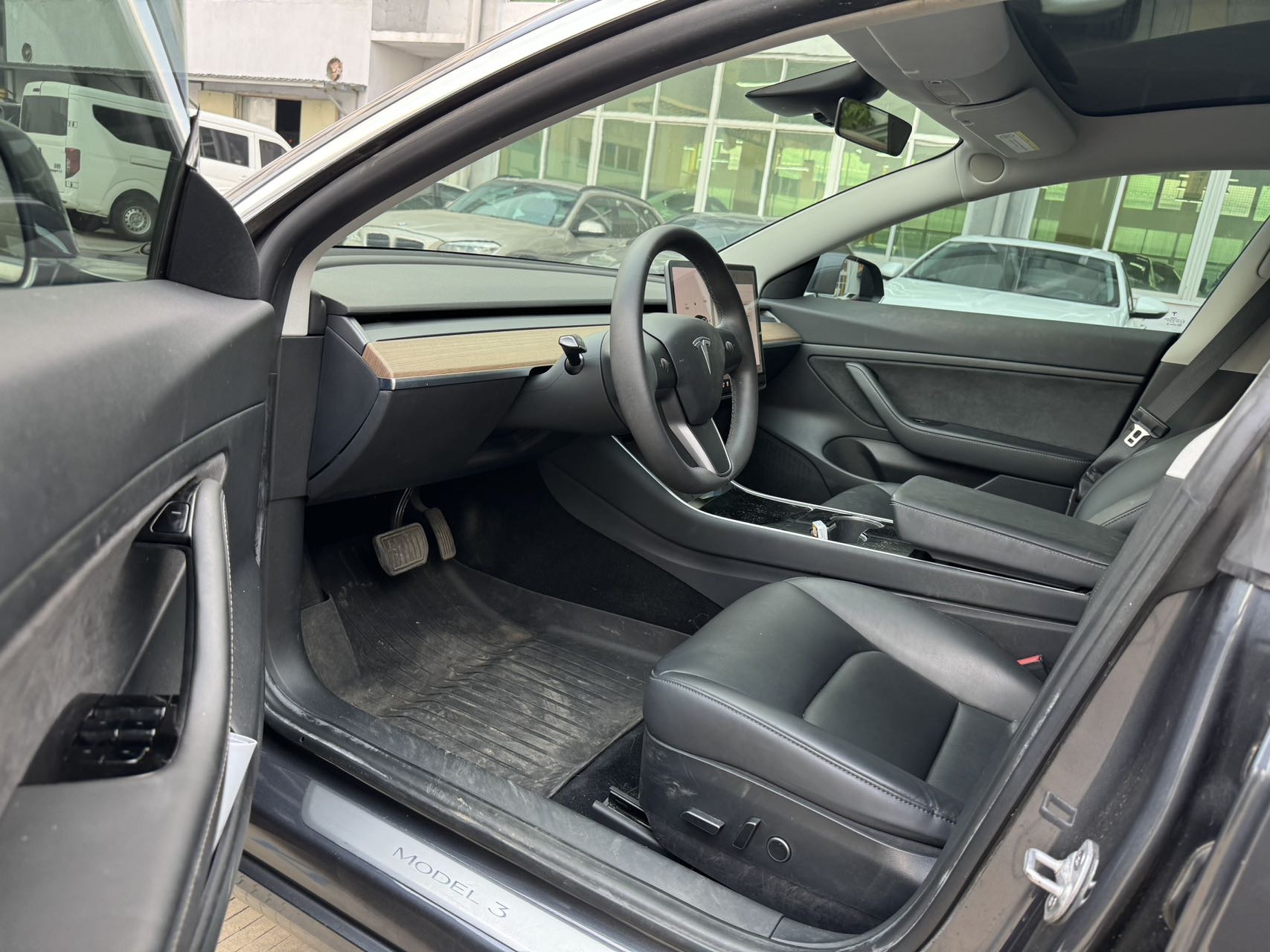 Tesla Model 3 2020 immagine di auto #3
