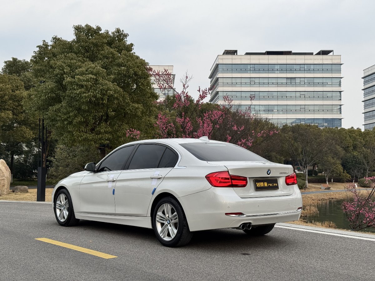 BMW 3 Series 2017 #3 BMW 3 Series 2017 car image #3