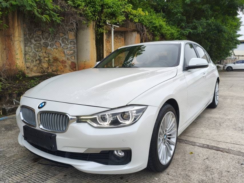 BMW 3 Series 2018 car image 