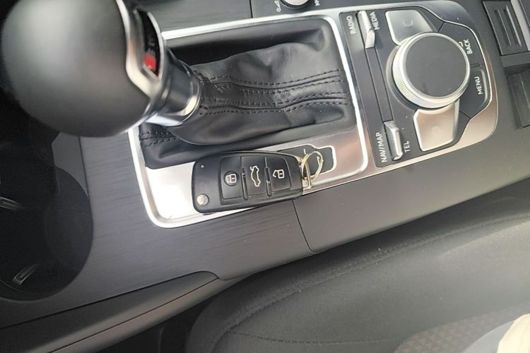 Audi A3 2019 car image #9