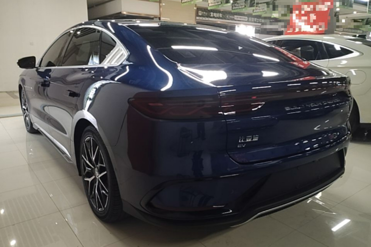 BYD Han 2022 #5 BYD Han 2022 immagine di auto #5