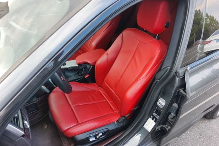 BMW 3 Series GT 2018 #19 BMW 3 Series GT 2018 car image #19