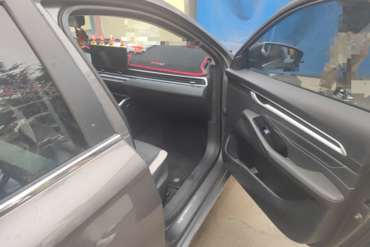 GEELY Emgrand 2025 car image #27