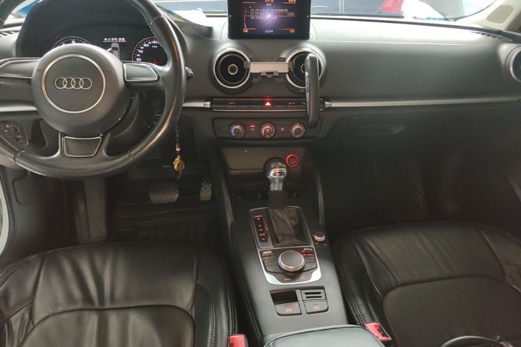 Audi A3 2017 imagem de carro #13