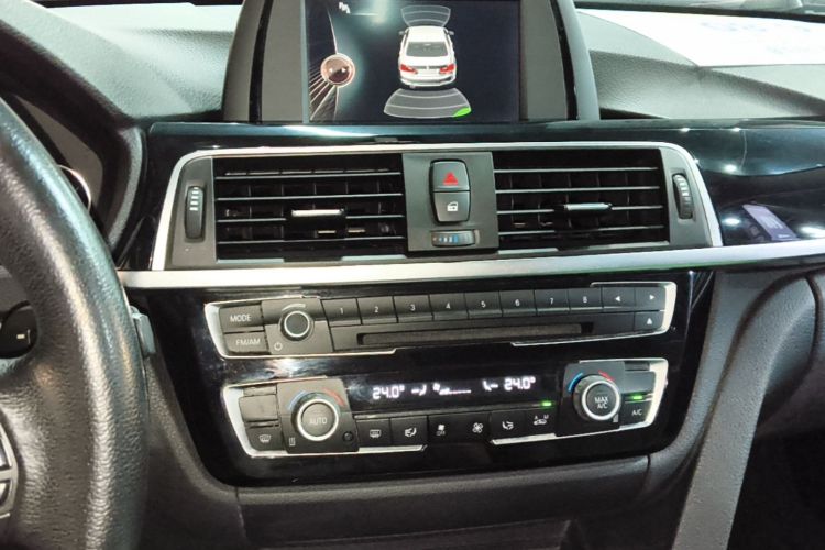 BMW 3 Series 2017 #13 BMW 3 Series 2017 car image #13