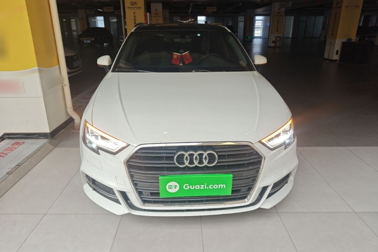 Audi A3 2017 car image #3