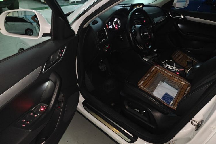 Audi Q3 2017 #9 Audi Q3 2017 car image #9