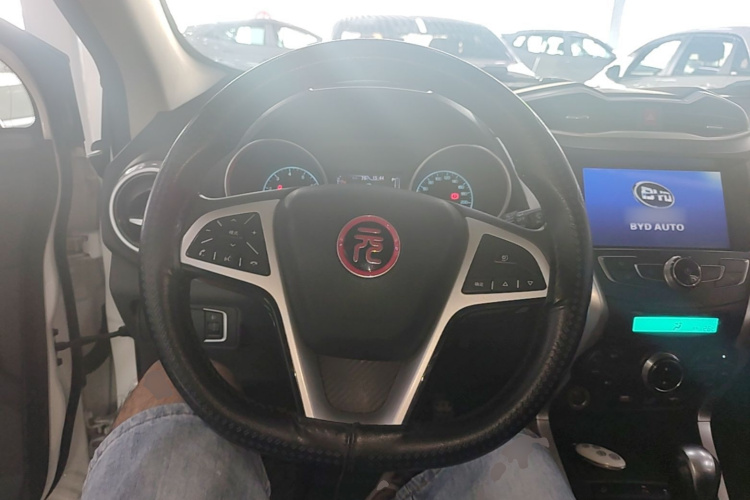 BYD Yuan 2017 #11 BYD Yuan 2017 car image #11
