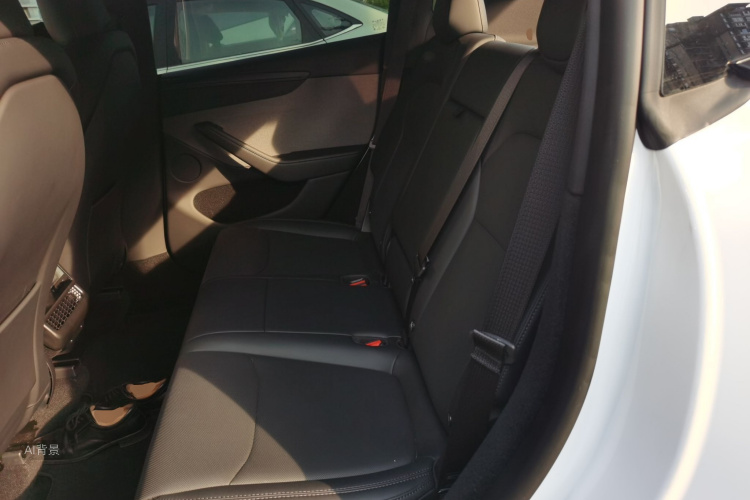 Tesla Model Y 2026 #19 Tesla Model Y 2026 car image #19