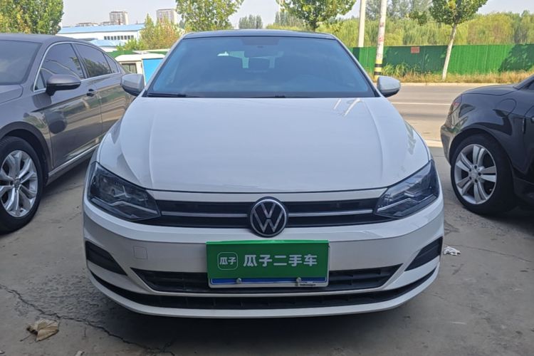 Volkswagen Polo 2021 car image #3