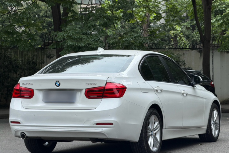 BMW 3 Series 2017 #7 BMW 3 Series 2017 immagine di auto #7