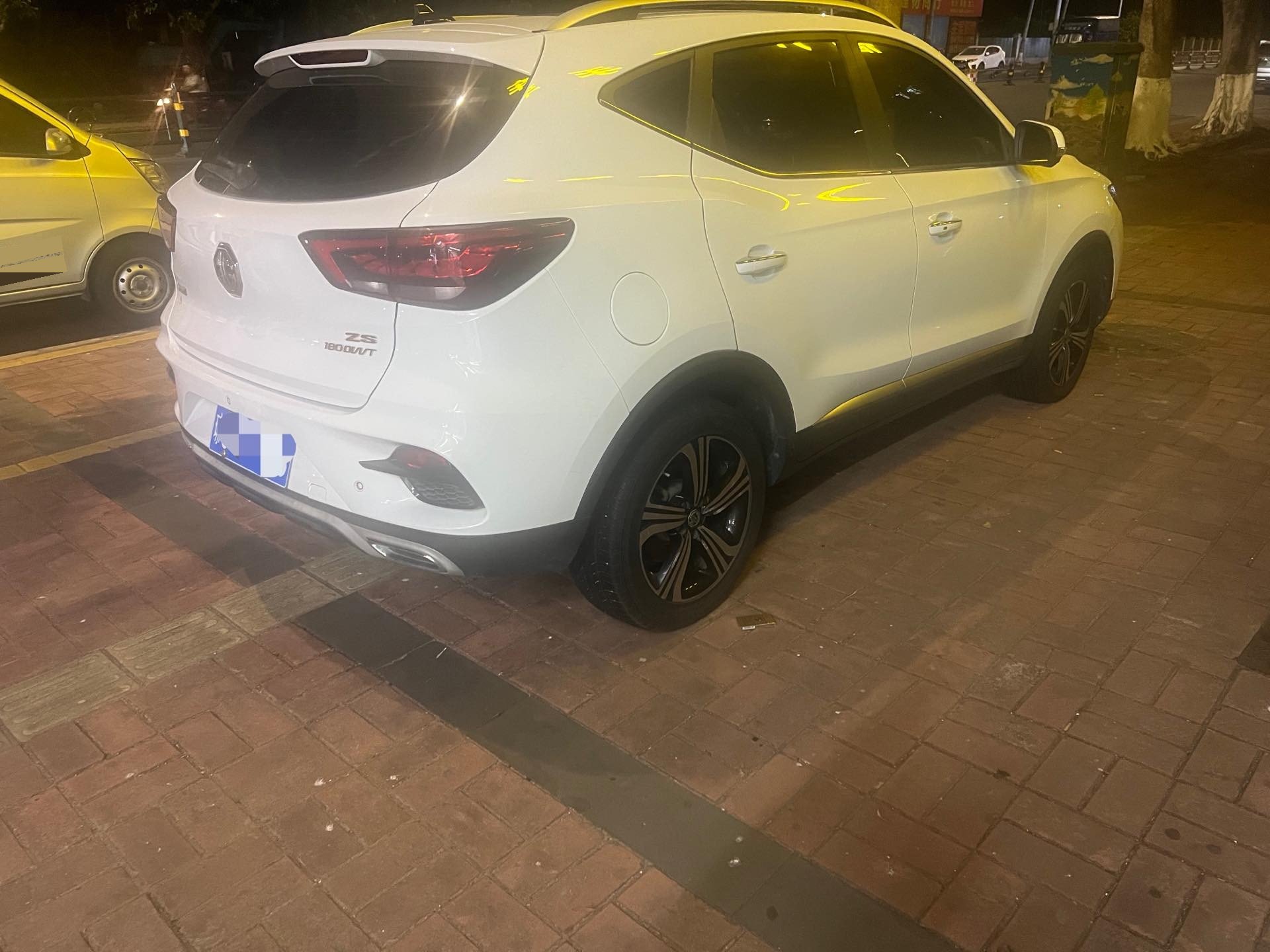 MG ZS 2021 car image #2