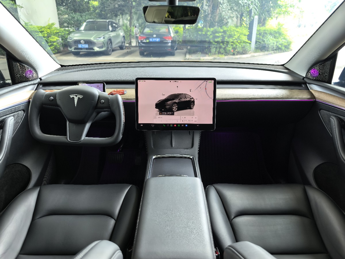 Tesla Model Y 2022 car image #6